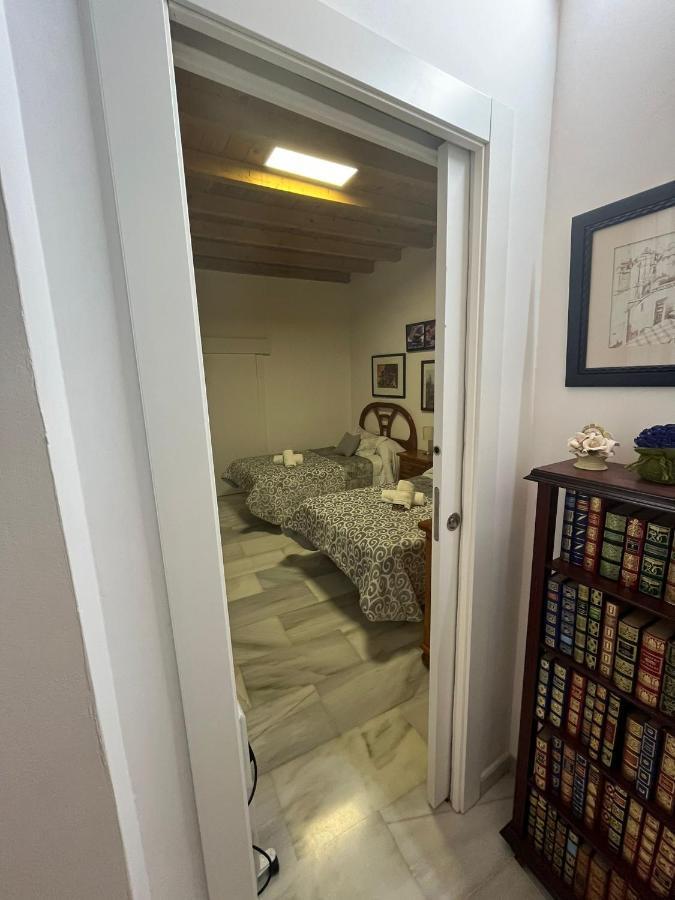 Apartamento Patio De Los Leones Granada Esterno foto